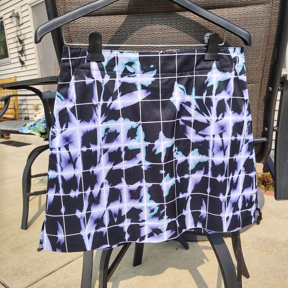 Lady Hagen Size 6 Floral Hydro Dri Skort! - Picture 2 of 10